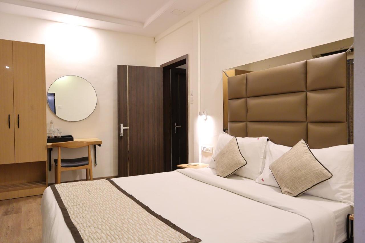 Hotel Supreme - Cuffe Parade Bombaj Zewnętrze zdjęcie