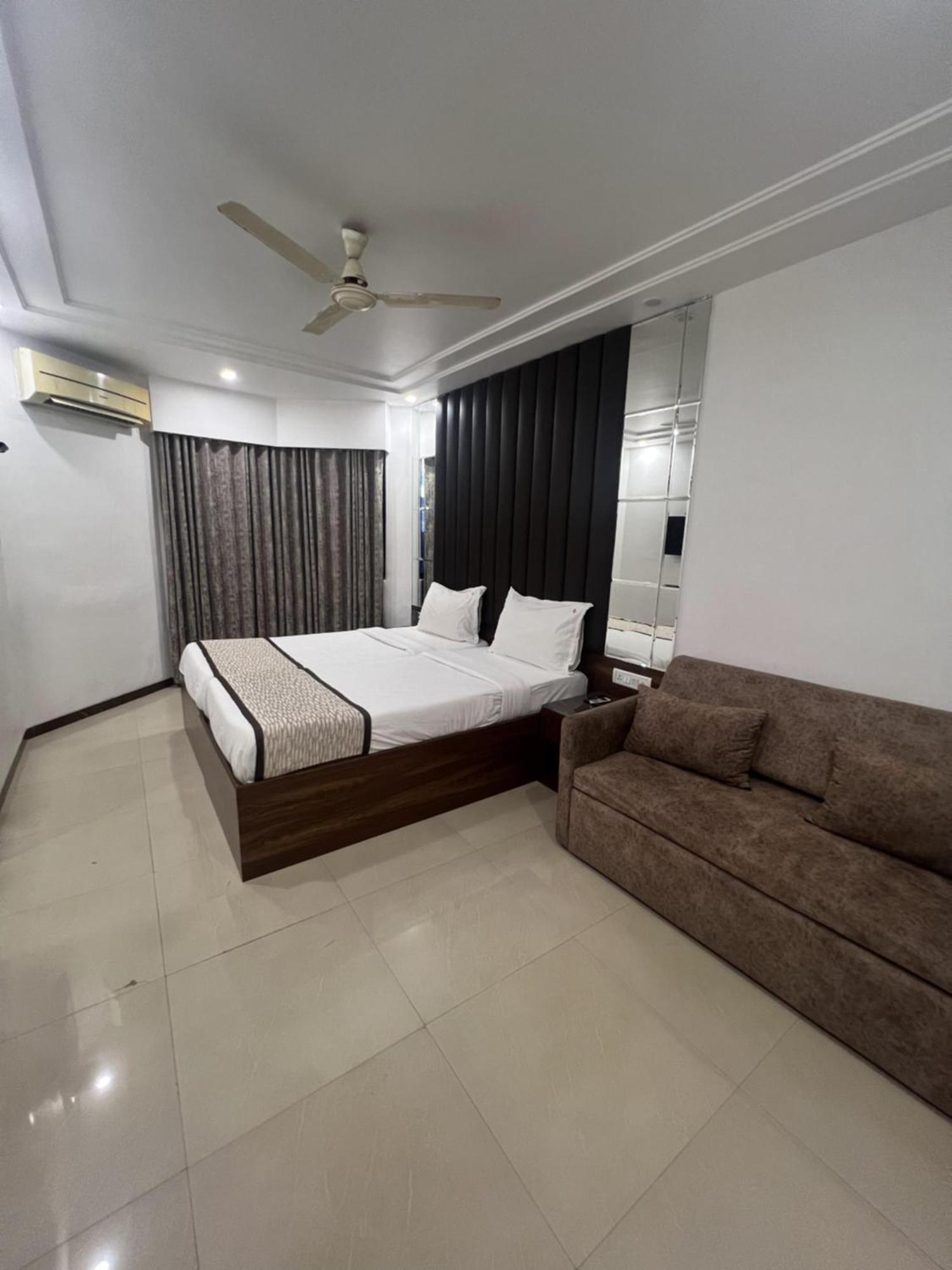 Hotel Supreme - Cuffe Parade Bombaj Zewnętrze zdjęcie