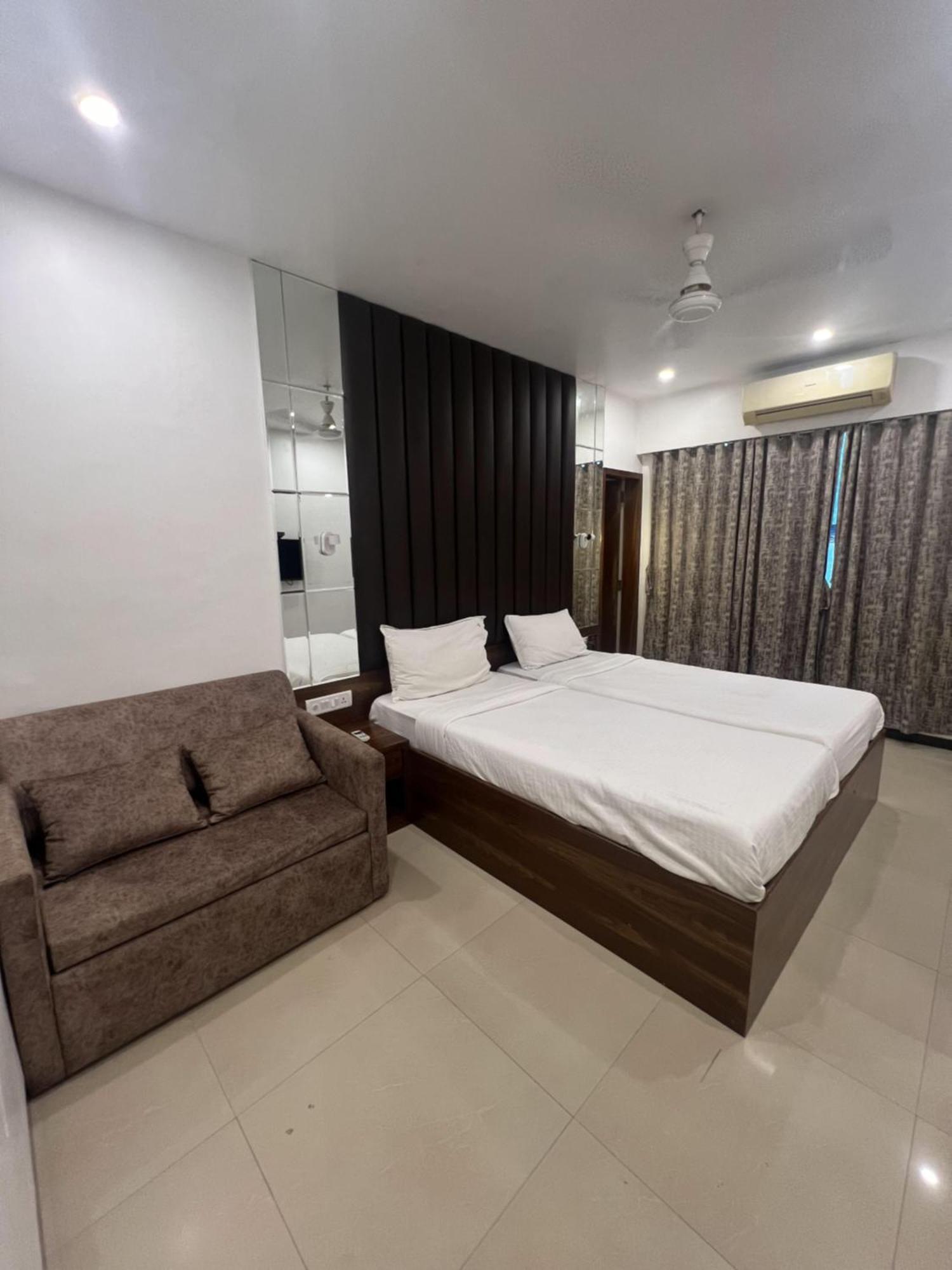 Hotel Supreme - Cuffe Parade Bombaj Zewnętrze zdjęcie