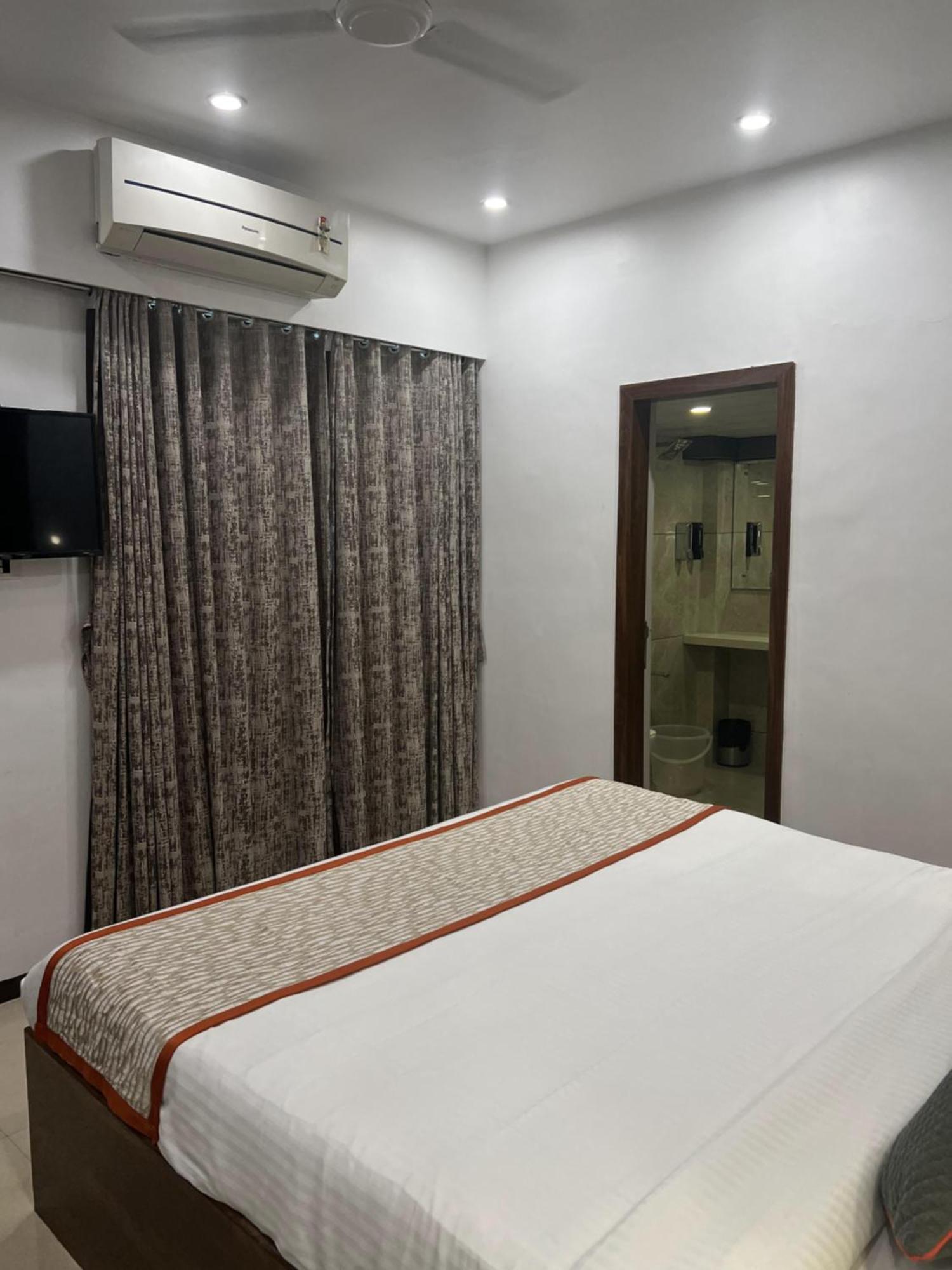 Hotel Supreme - Cuffe Parade Bombaj Zewnętrze zdjęcie